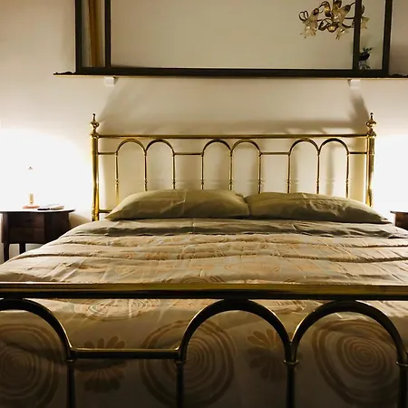 A Casa Di Claudia - Acdc *