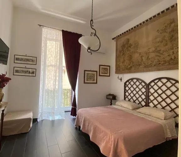 A Casa Di Claudia - Acdc * 那不勒斯