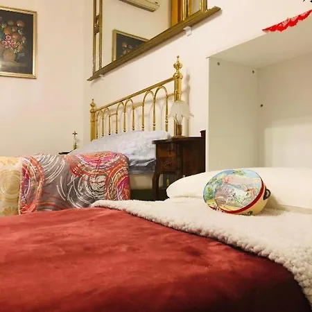 A Casa Di Claudia - Acdc *